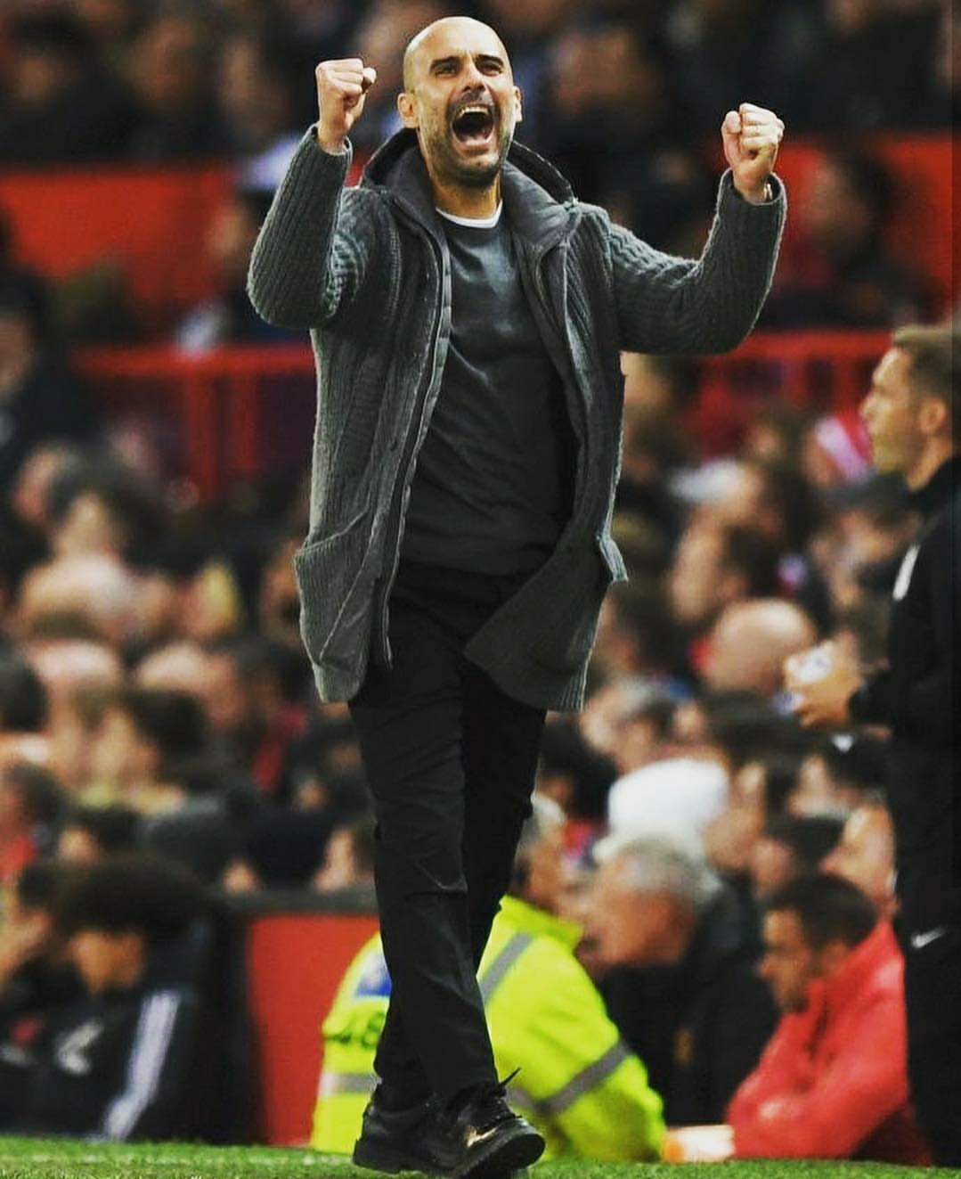 中奠定了坚 中奠定了坚